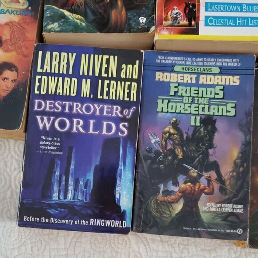 Science Fiction Lot of 9 Fantasy PB Vintage Books Cherryh, Anthony, Adept, Niven - Picture 6 of 8